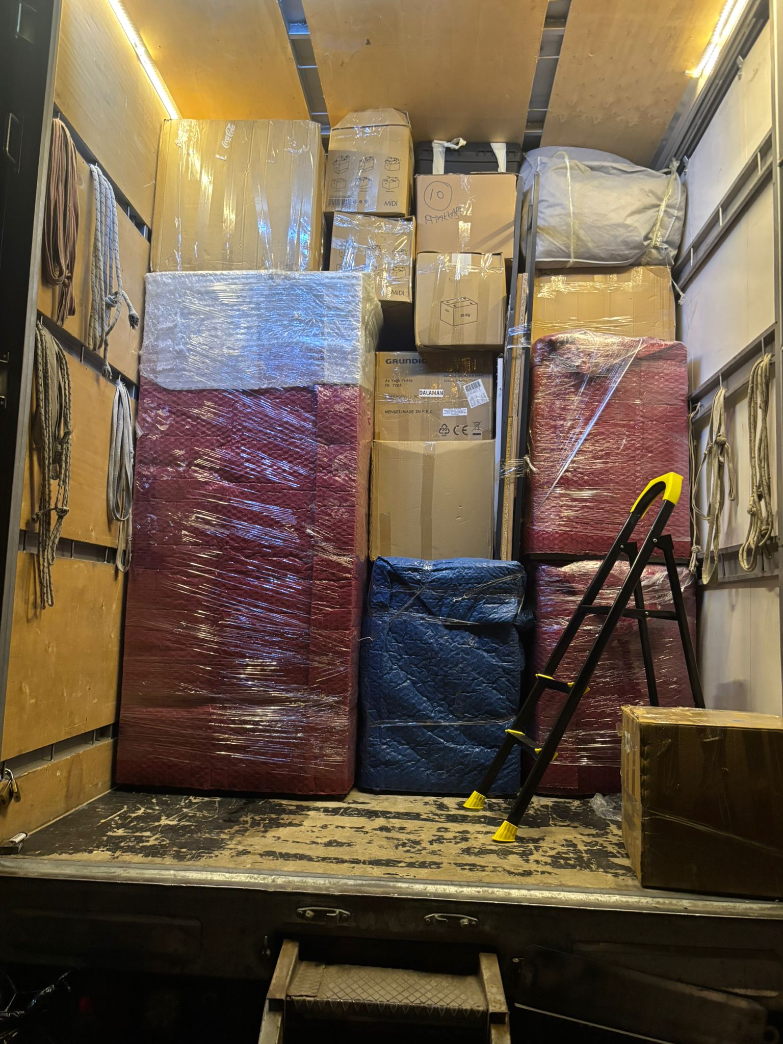 Çerkezköy evden eve nakliyat - Emin Evden Eve ekibi taşıma anında